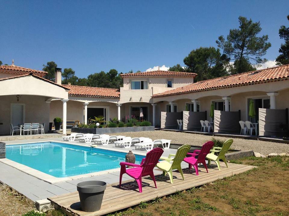 Villa Des Soleils Sillans-la-Cascade Exterior foto